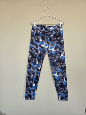 Bodymove leggings used, black and blue