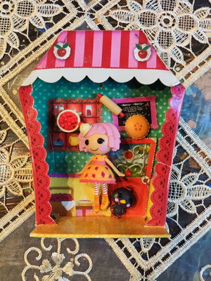 Mini Lalaloopsy Cherry Crisp Crust collectible doll, complete set