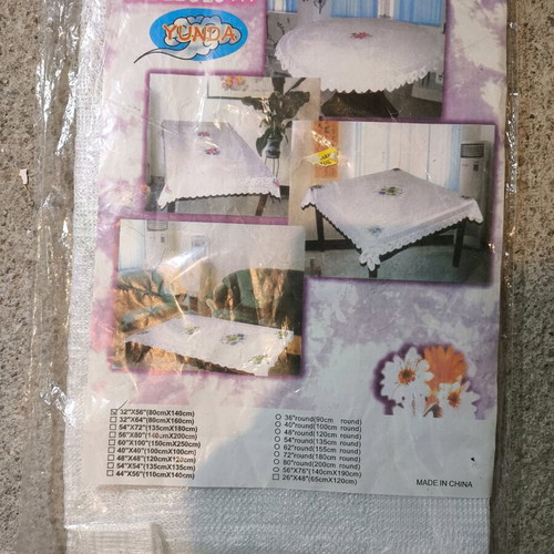 Tablecloth with flowers new, size 80x140cm