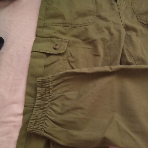 Bershka Khaki Cargo Pants size M like new