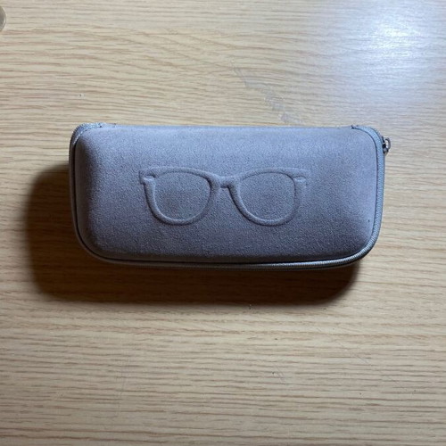 Glasses case gray like new with cleaning cloth