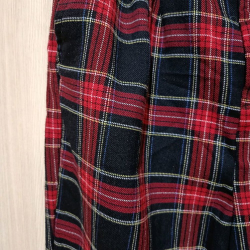 Bershka plaid pants size S like new, black and red