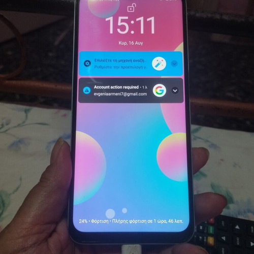 Realme smartphone, pistachio color, 6.6-inch screen