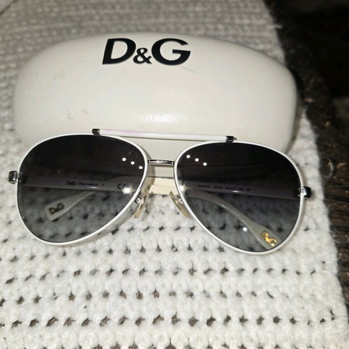 Dolce & Gabbana sunglasses like new, white