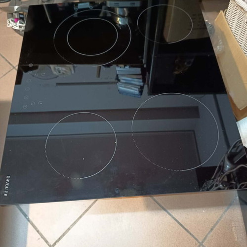 Devoline hob and Pitsos oven like new