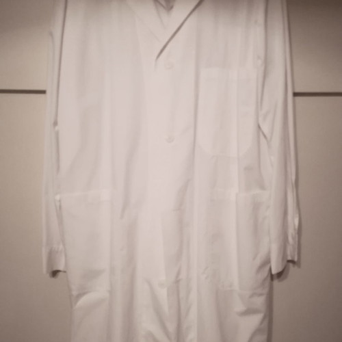 Medical coats used, pack of 2, white with pockets size medium