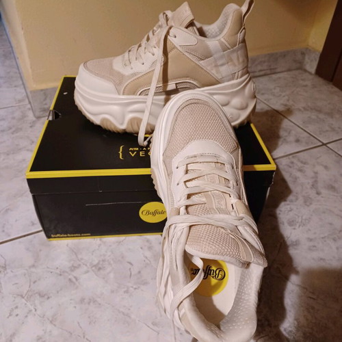 Buffalo women's shoes size 38, like new, beige sneakers