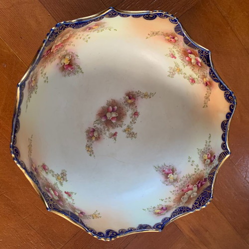 Carlton Ware fruit bowl England 1894-1926 hand-painted