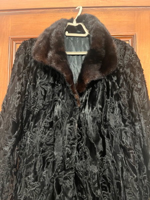 Astrakhan fur coat with mink collar like new, black