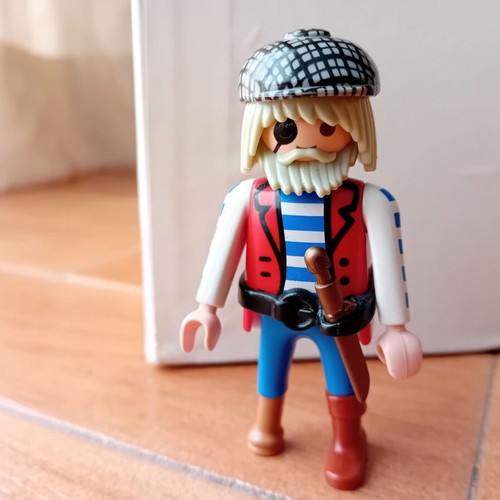 Playmobil pirate with wooden leg like new