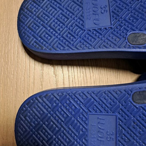 CUBANITAS kids' sandals used size 35 blue with basketball design