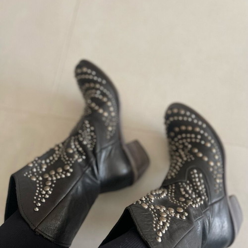 Rock boots with studs like new, black, size 39