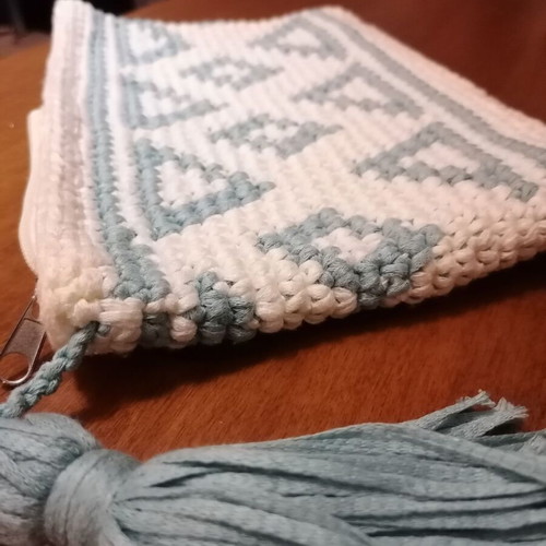 Handmade knitted toiletry bag new, white and turquoise