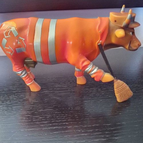 Bernhard Prinz limited edition street sweeper cow figurine