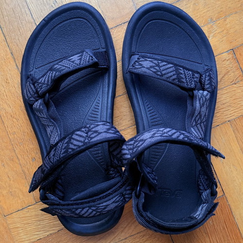 Teva Hurricane XLT3 sandals new, size 38, blue and purple