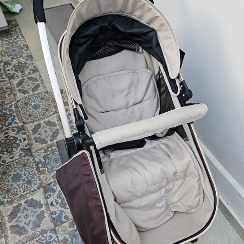 Moni Ciara 2-in-1 Baby Stroller like new, suitable for newborns