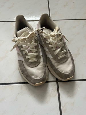 Adidas γυναικεία αθλητικά παπούτσια μεταχειρισμένα, μέγεθος 40, άσπρα και ροζ