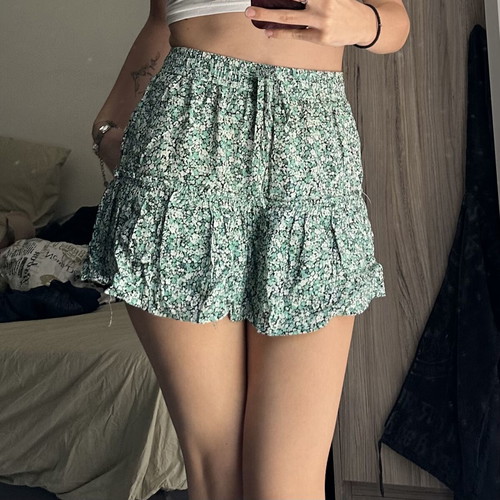 Zara green floral mini skirt like new with inner shorts and elastic waist