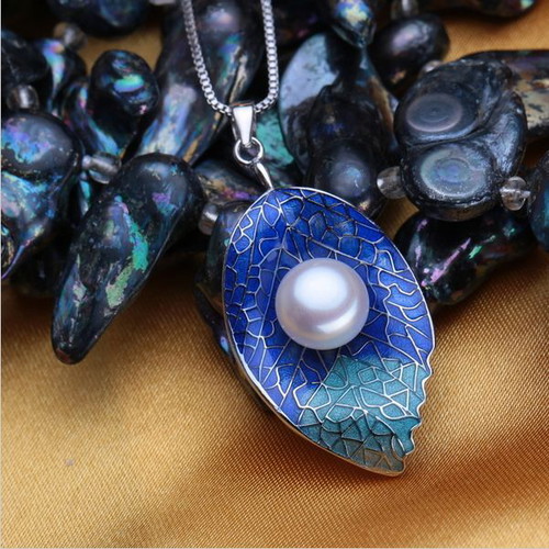 Pendant with Natural Pearl and Enamel Leaf Design like new