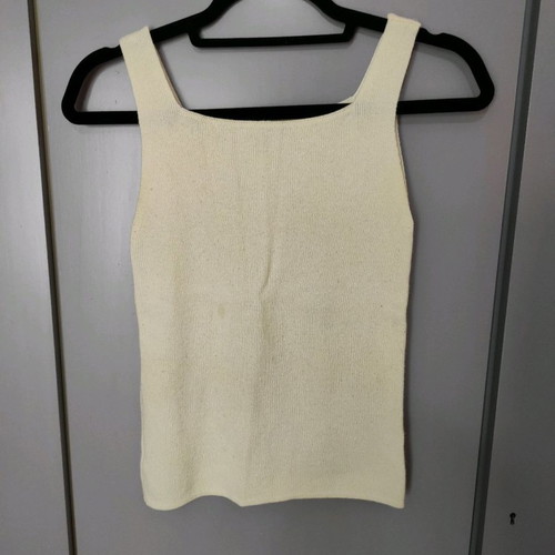 Μπλούζα μάλλινη αμάνικη United Colors of Benetton εκρού μέγεθος S like new