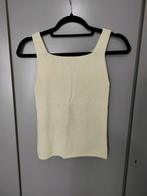 Μπλούζα μάλλινη αμάνικη United Colors of Benetton εκρού μέγεθος S like new