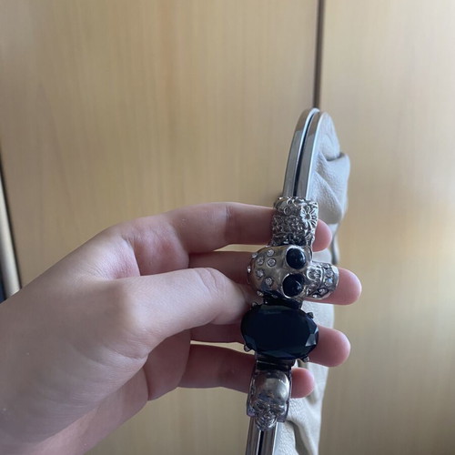 Skull Ring Clutch Bag like new, nude beige with metal frame