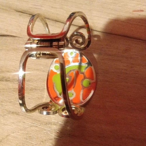 Bracelet with dolphin design, new