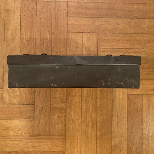 Tin box used, old, dimensions 26x17x6