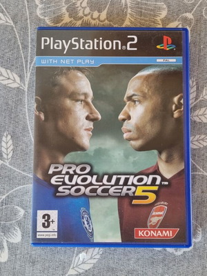 Pro Evolution Soccer 5 PS2 used, non-working disc with case and manual
