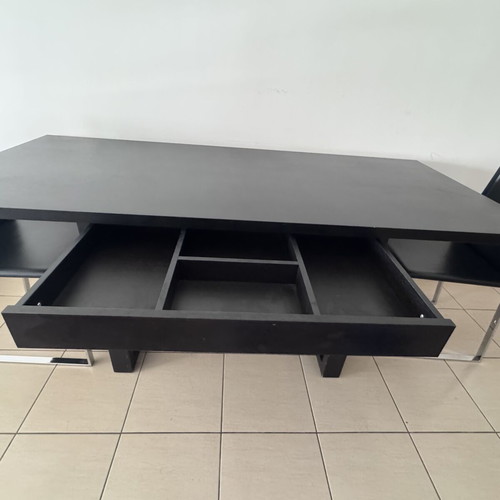 Dining set with 3 leather chairs like new, Italian design, solid wood table