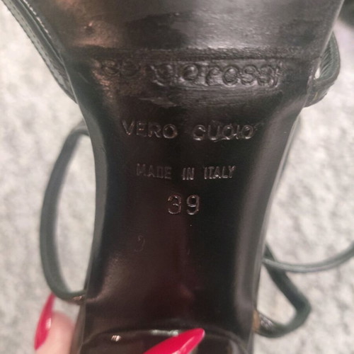 Sergio Rossi black 7-point sandals like new