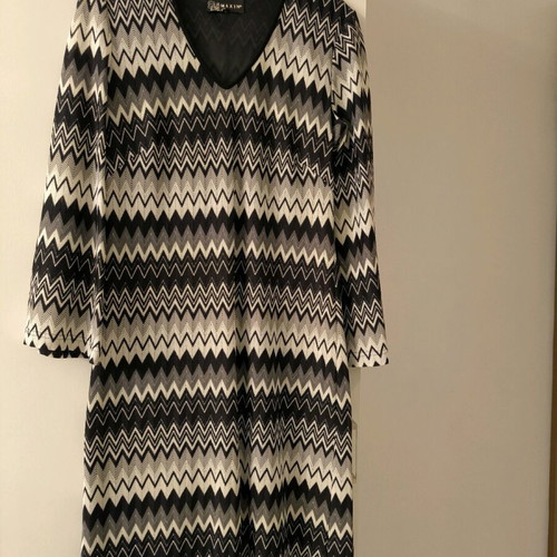 Dress with silver thread size large like new, black and silver