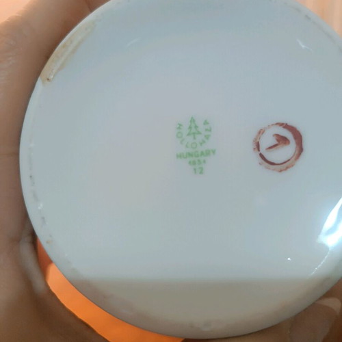 Porcelain vase new, romantic style from the 1970s