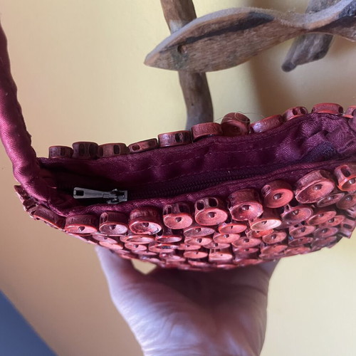 Handmade shoulder bag with natural materials, burgundy