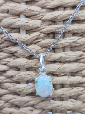 Ethiopian Opal Silver 925 Necklace new, 5 carat gemstone