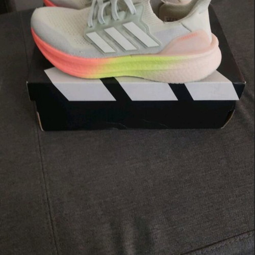 Adidas Ultraboost sneakers like new