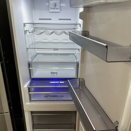 Grundig Refrigerator Freezer 1.85x60 No Frost A+++ Class inverter like new