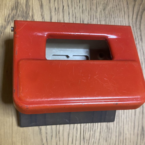 Leitz 5087 vintage hole puncher used, red and gray