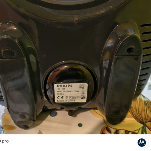 Philips sandwich toaster used 700W