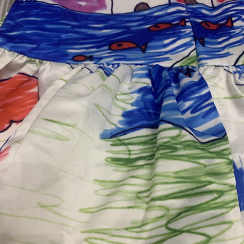 Girls' dress 3-4 years with childlike drawing and bright colors