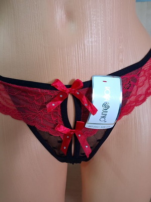 Lace string S-M in pink and black, new