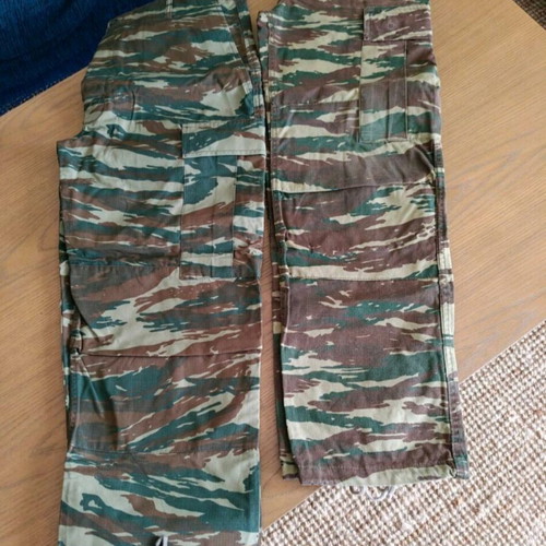 Military pants used, pack of 2, sizes Medium and XXS