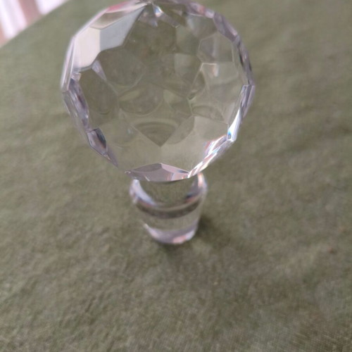 Crystal bottle stoppers like new, set of 2