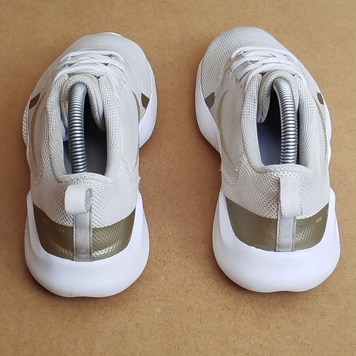 Nike Flex Experience Run 10 women's athletic shoes, size 39, white beige