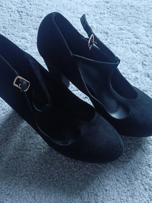 Alta Moda España black Mary Jane pumps size 40 like new