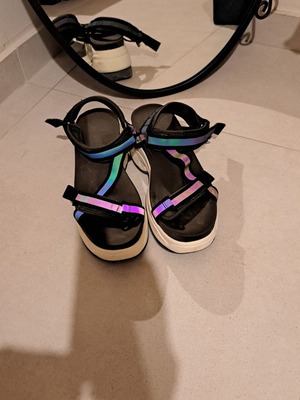 Zara platform sandals used, sporty with iridescent straps, size 40