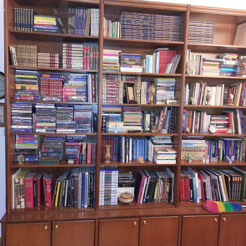 Bookshelf like new 2.60×2.60 solid rosewood