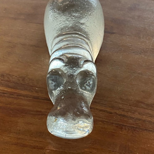 Kosta Boda press papier like new, glass lying hippo paperweight