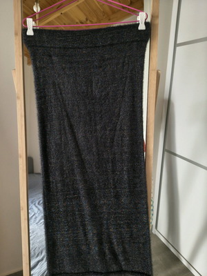 Zara Μόντι πλεκτή φούστα σαν καινούργιο, μαύρη με χρυσοκλωστή