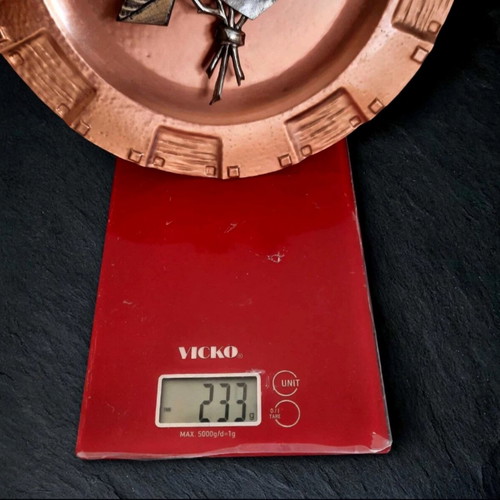 Vintage 1970s copper set, wall plate with roses and oval fruit bowl